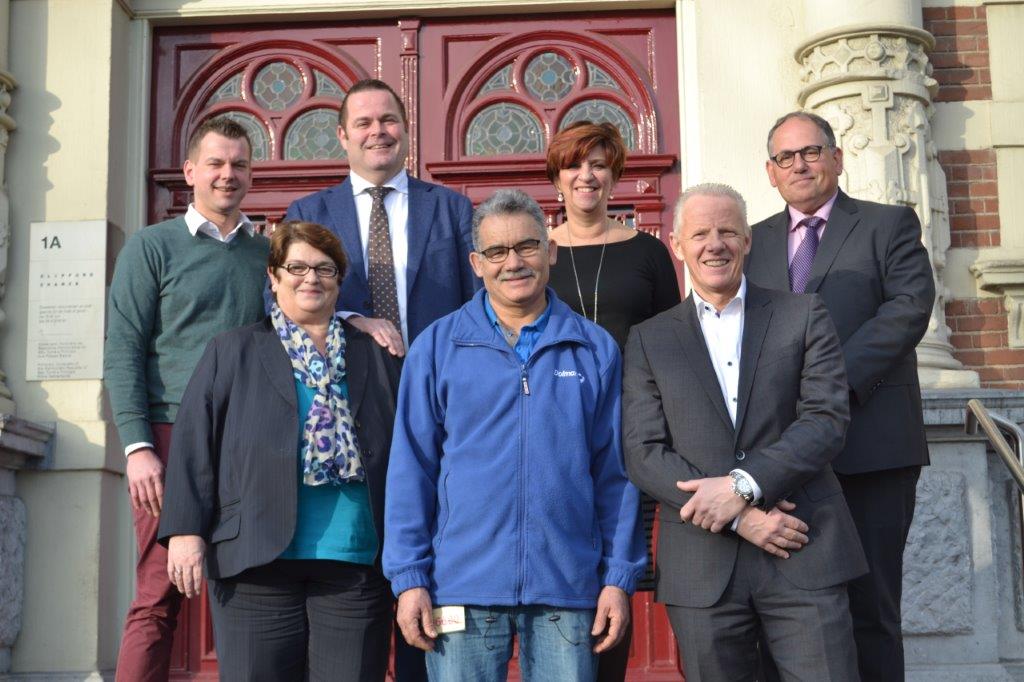 ADVOCATENKANTOOR CLIFFORD CHANCE VERLENGT CONTRACT MET DOLMANS