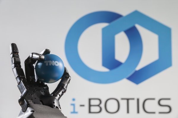 TNO en UT demonstreren nieuwe technieken in telerobotica en touch-sensitivity bij I-Botics