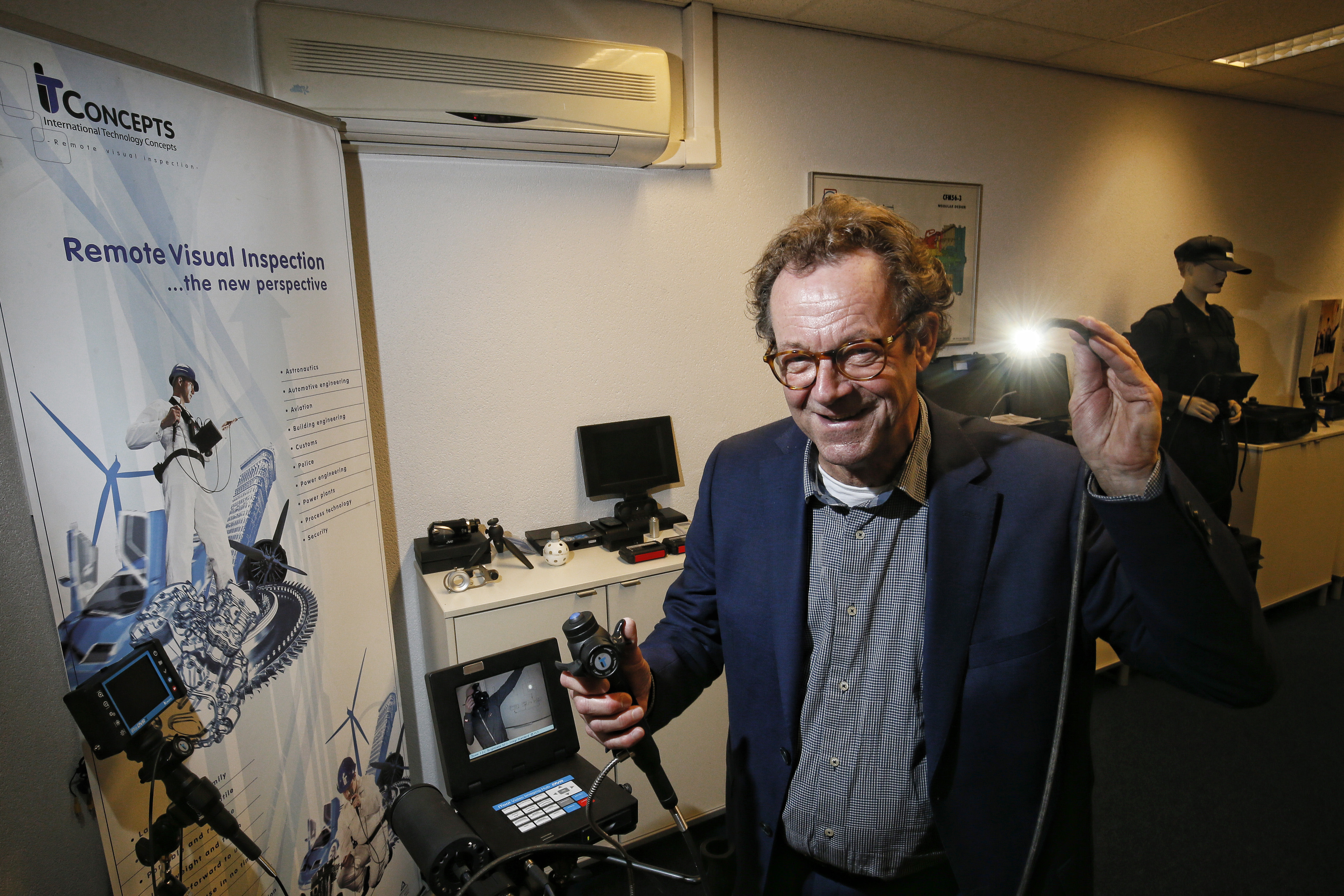 ‘Kijken op plaatsen waar je met je oog niet bij kan’