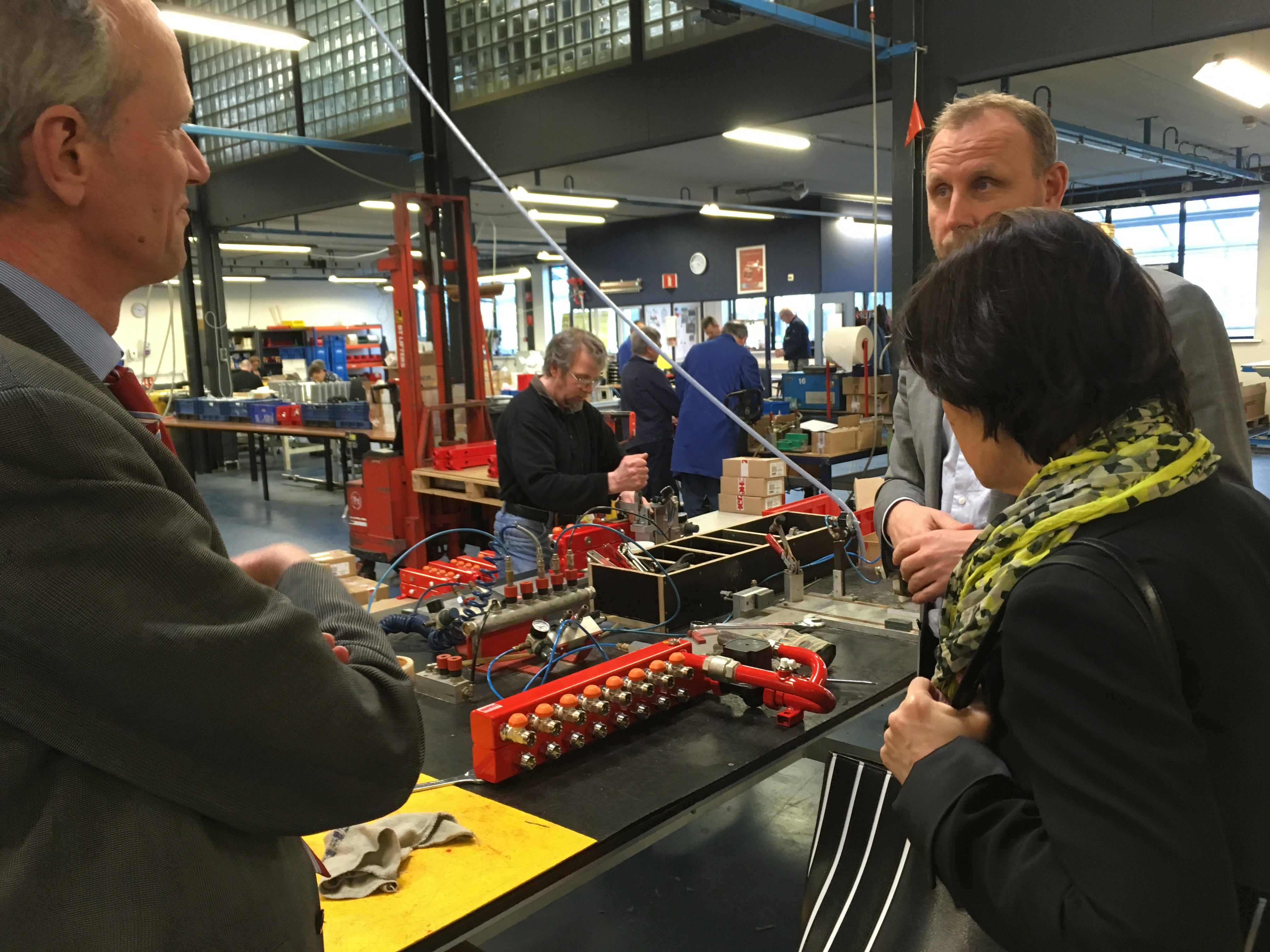 Ministerie Sociale Zaken legt verbinding met KonnecteD