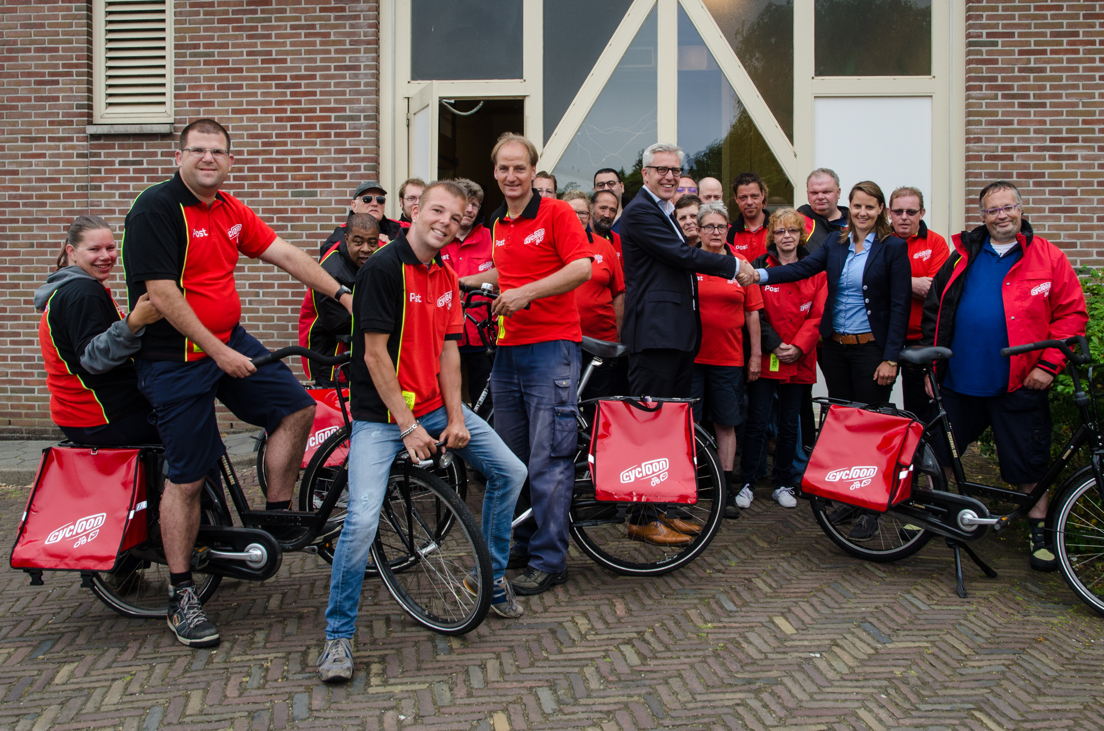 IJmond Werkt! draagt postactiviteiten over aan Cycloon Post
