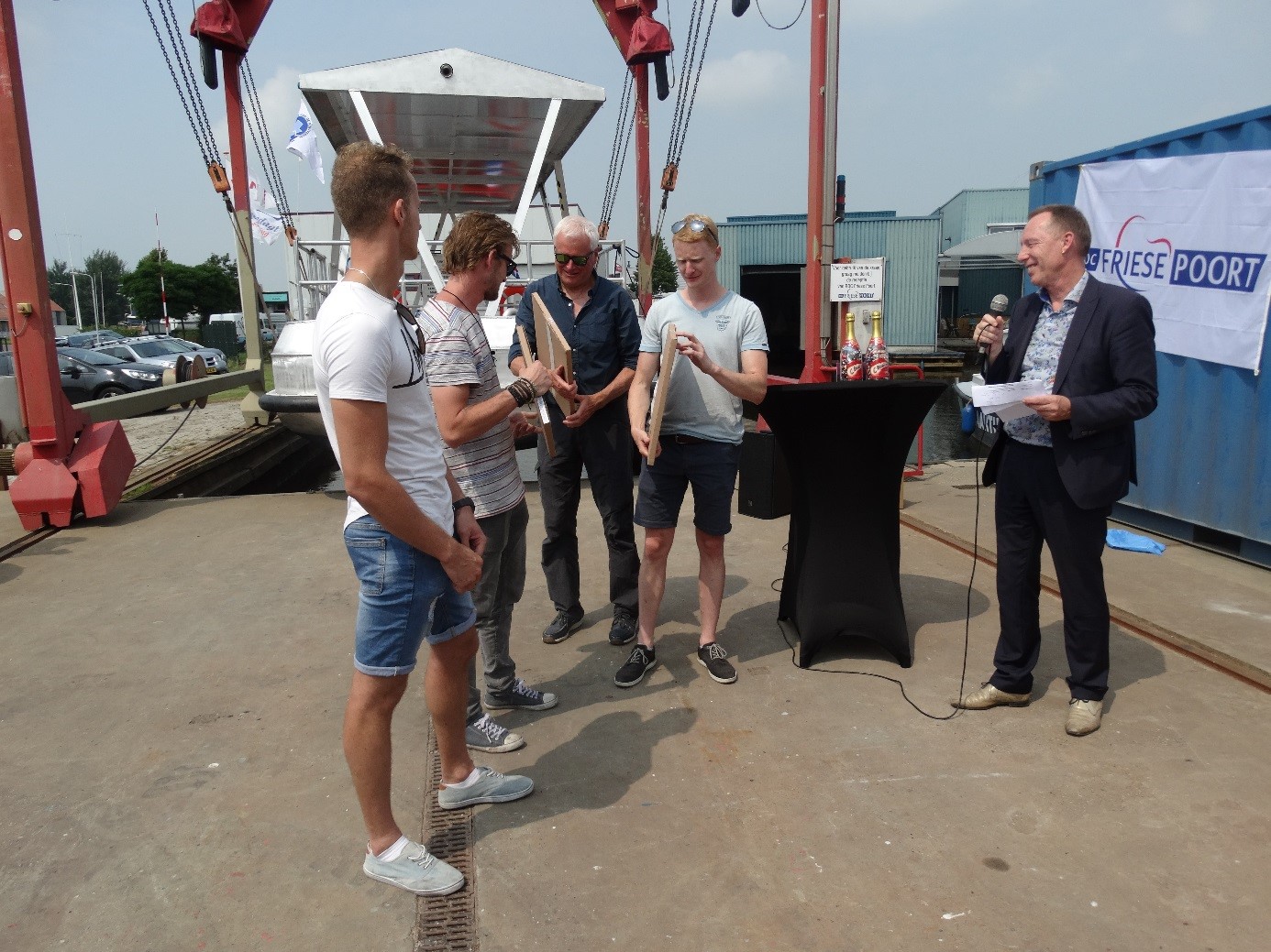 Harlinger Zonnepont Jonge Seun gedoopt in Sneek