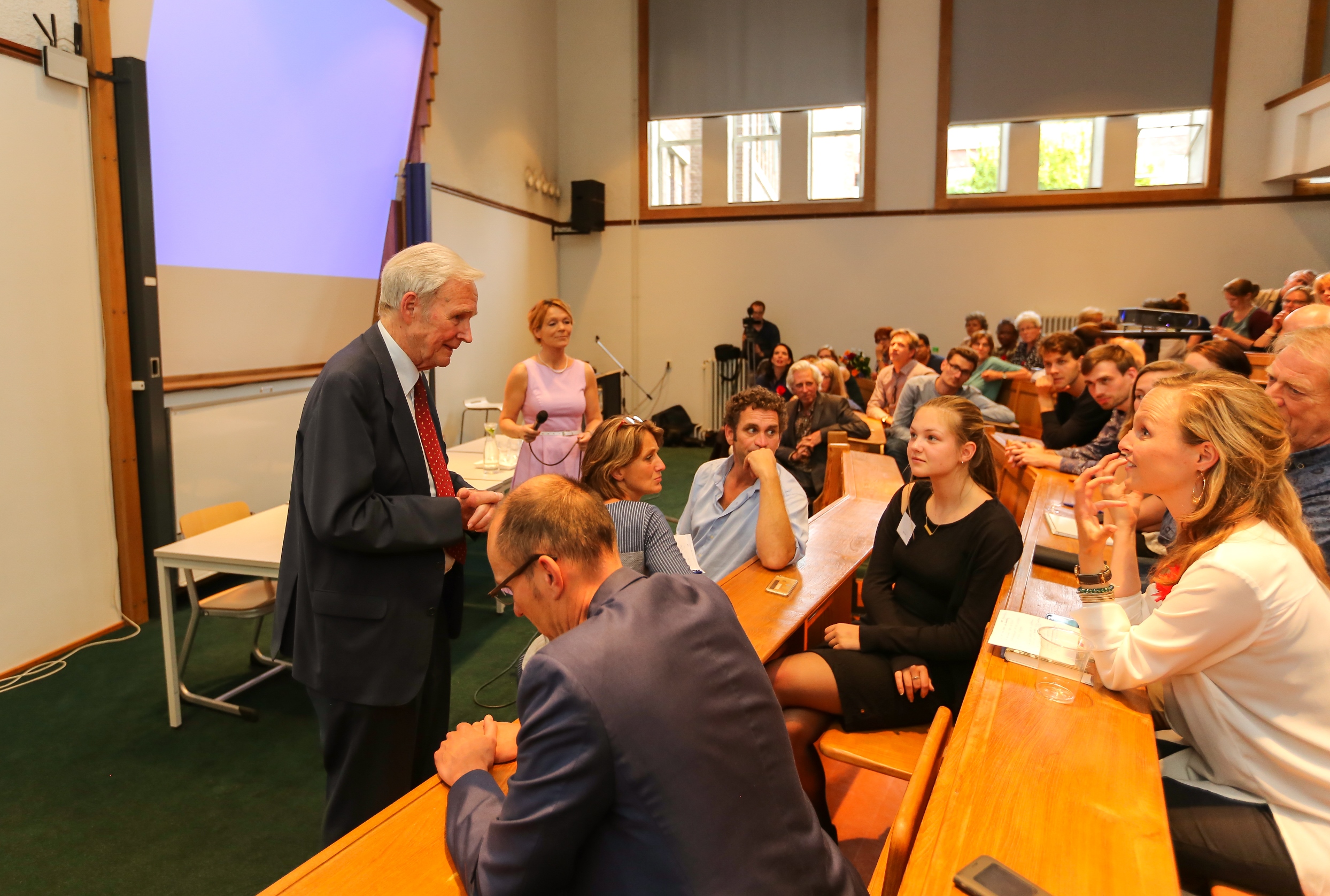 Jan Terlouw geeft visie op burgerschap aan Utrechtse vrijwilligers