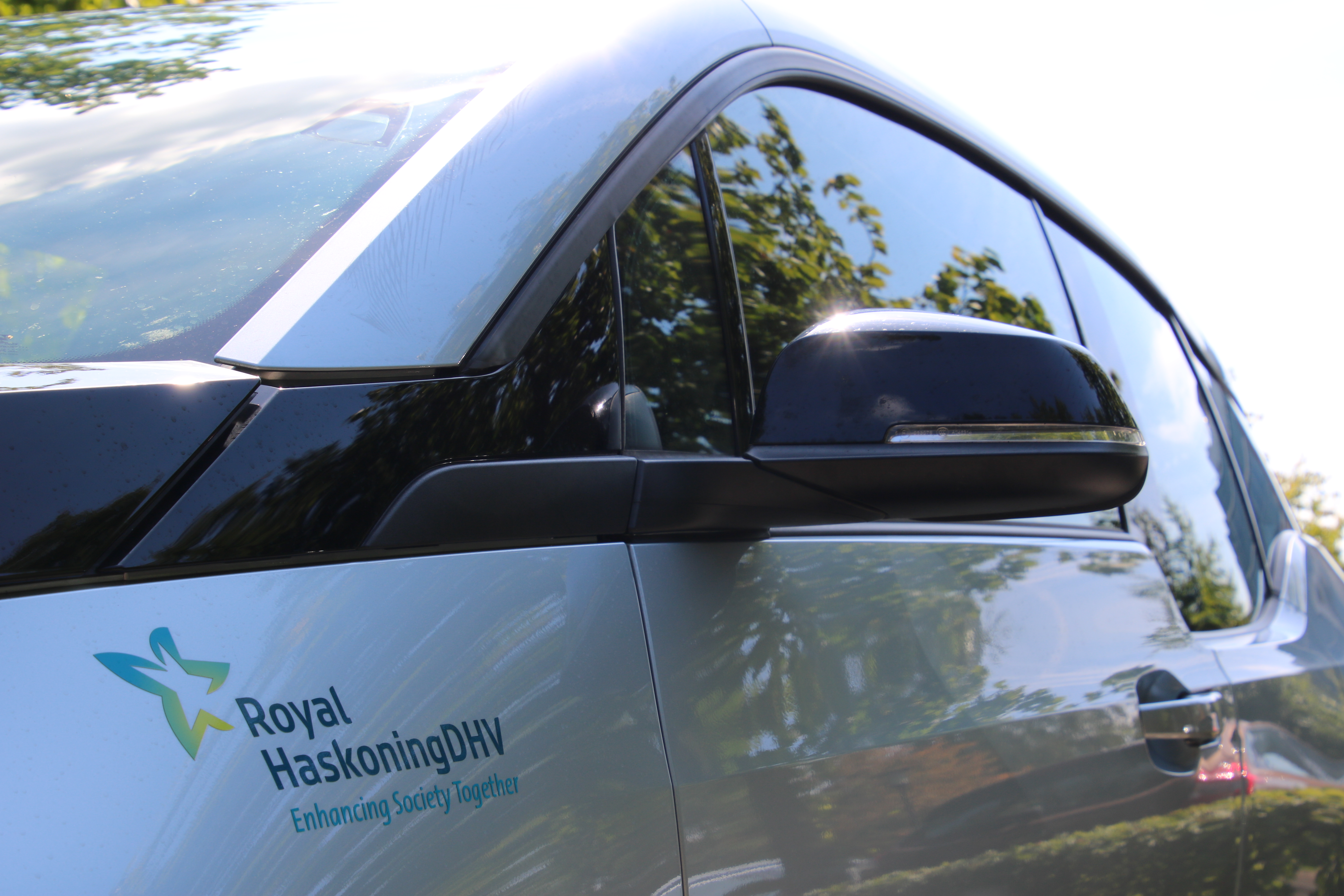 Royal HaskoningDHV gaat als eerste grote adviesbureau in Nederland voor 100% elektrische leasevloot