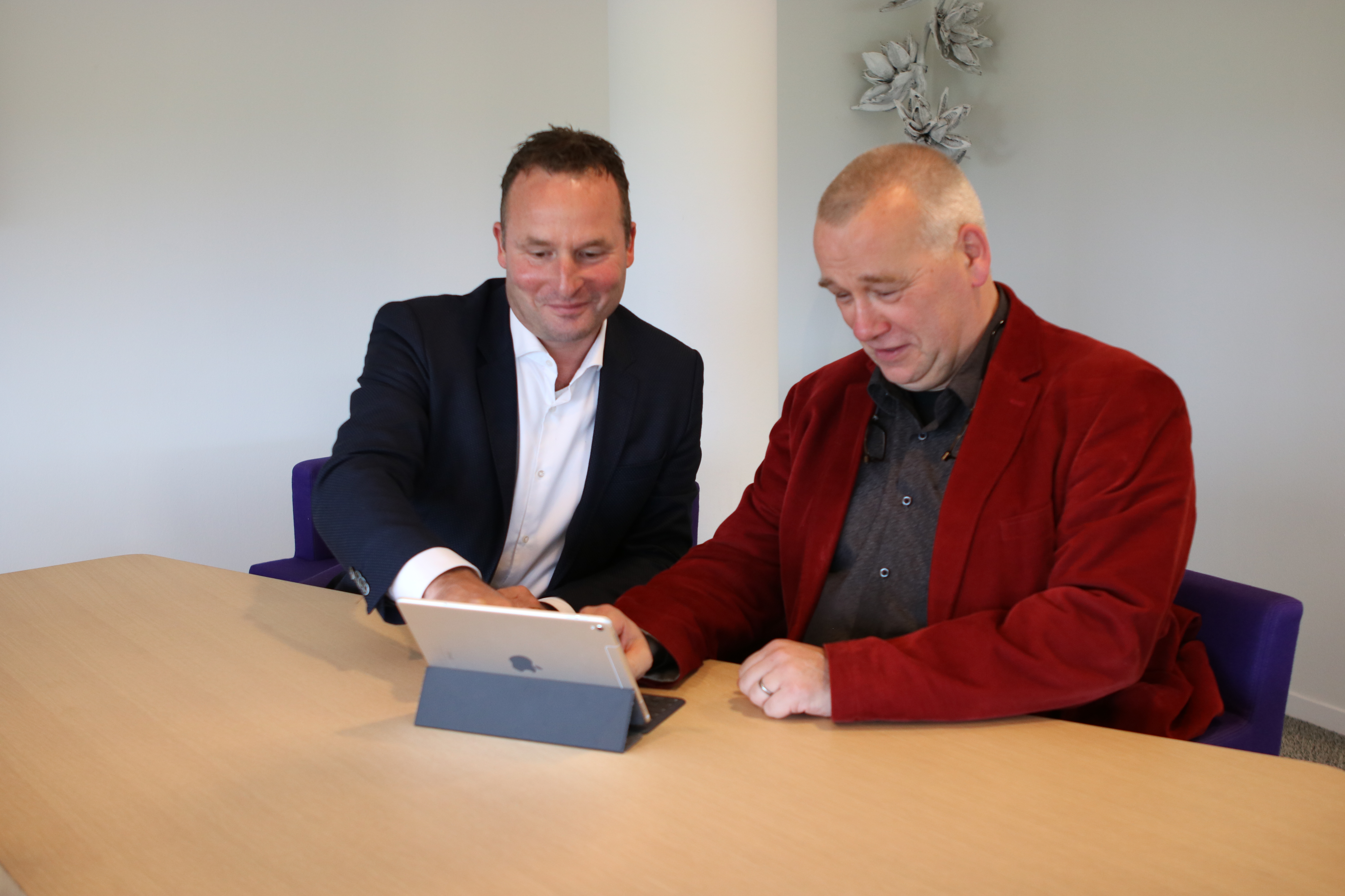 Decos neemt producten Impactive over