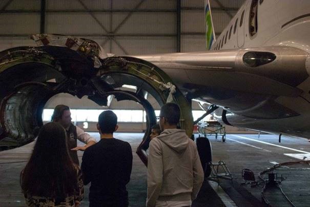 Kinderen aan de bak op Schiphol