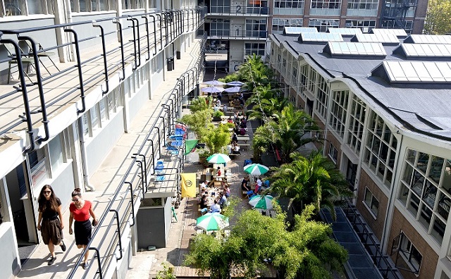 Het Industriegebouw viert succes met ‘HIG Society Paper’