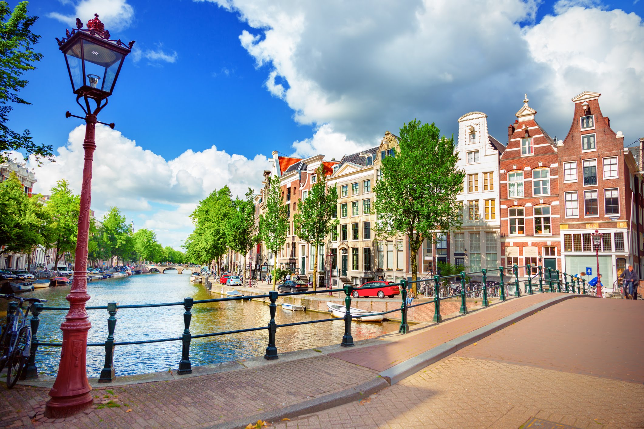 Voor de klas in Amsterdam? Derec betaalt de helft van de huur