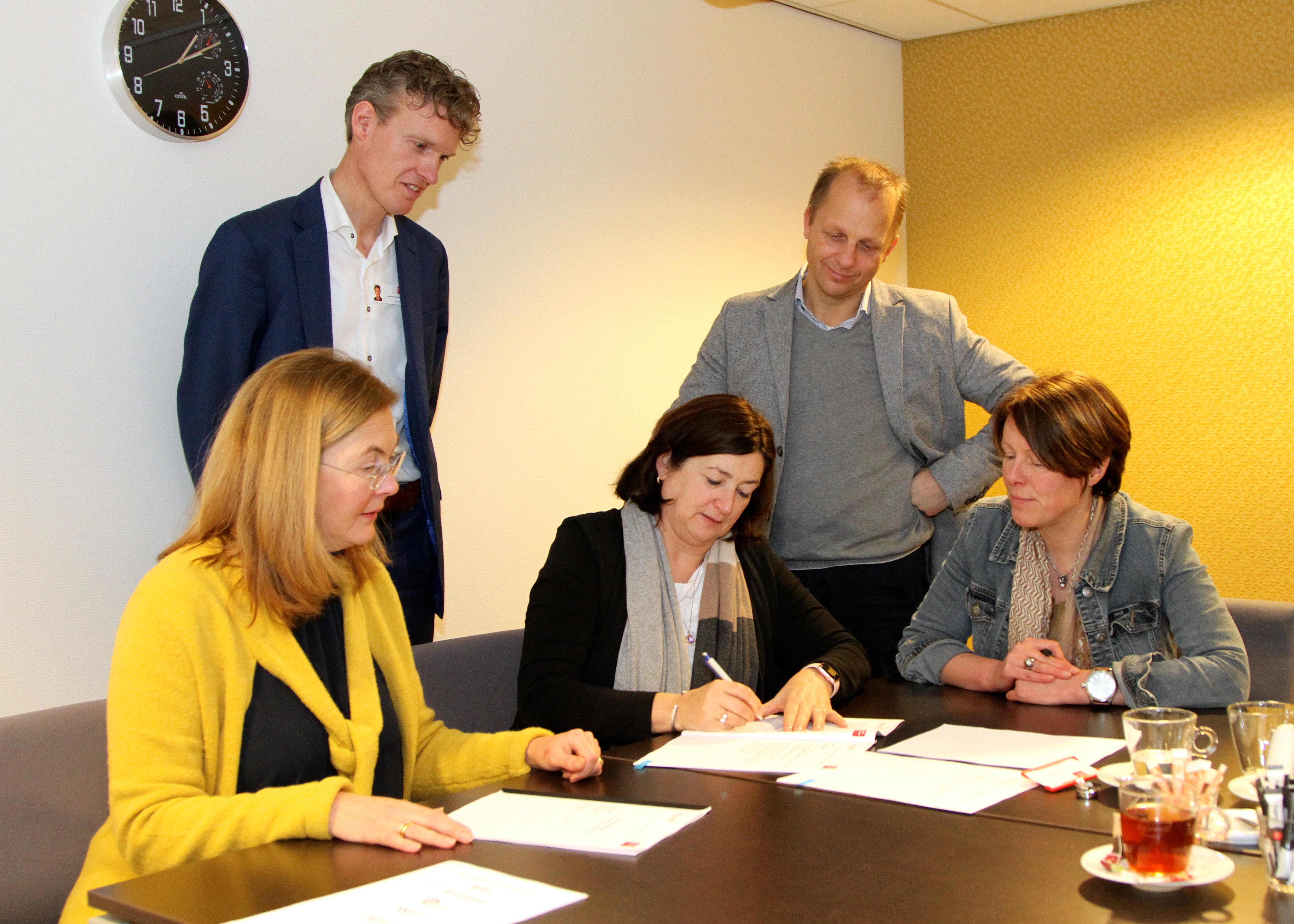 Ondertekening farmaceutische overeenkomst