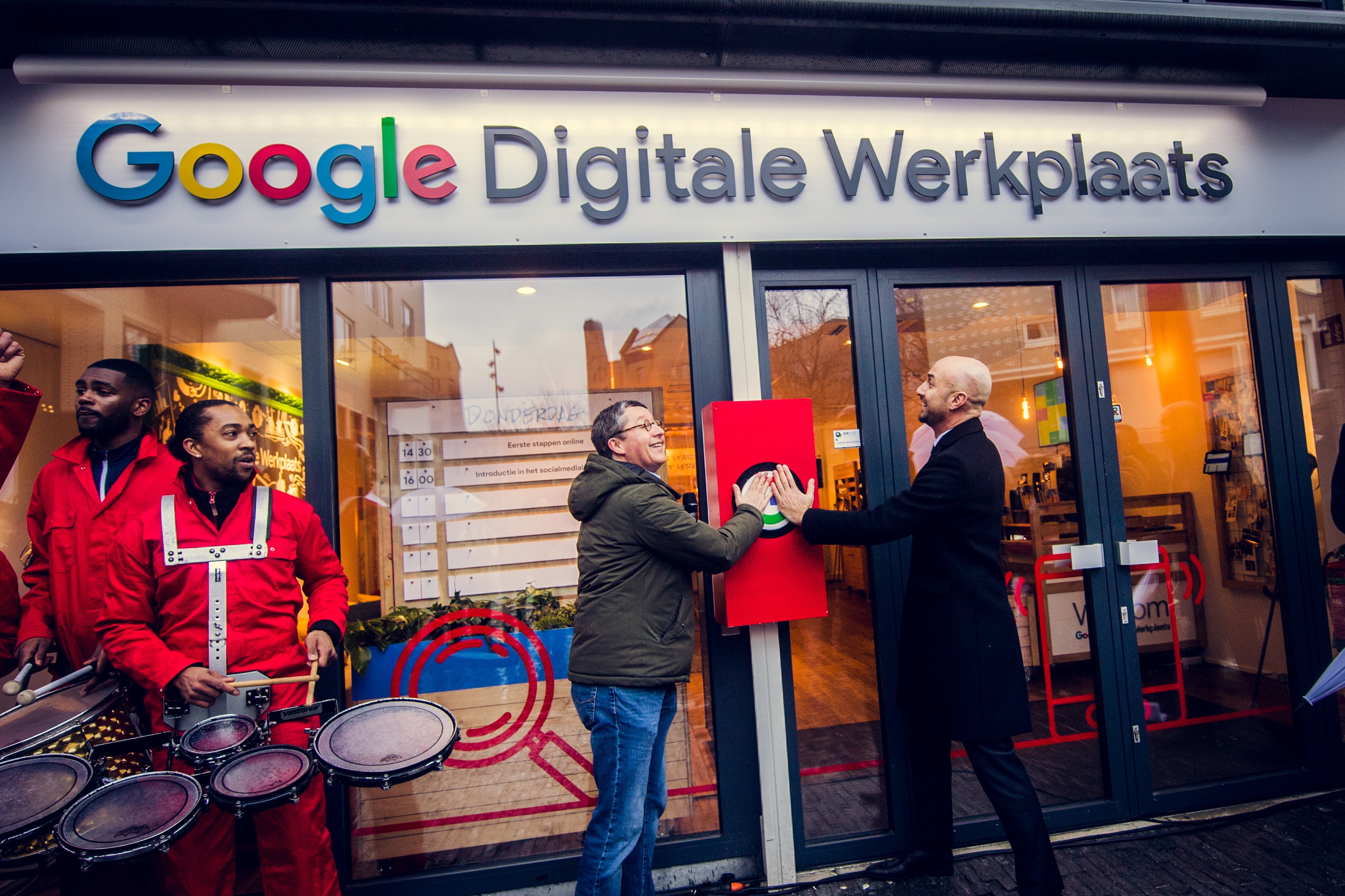 Opening pop-up Digitale Werkplaats in Amsterdam Zuidoost