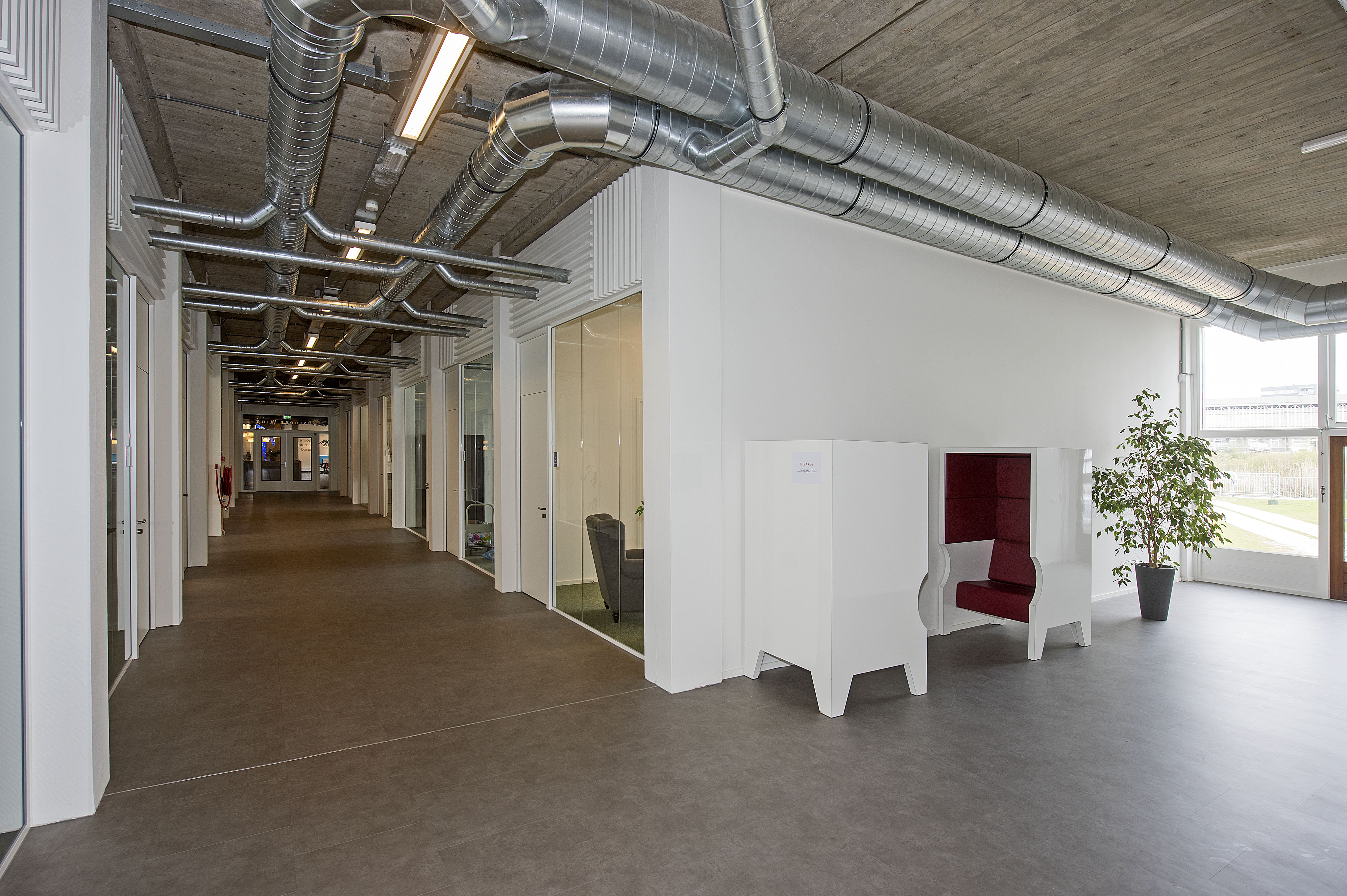 Alle kantoren in nieuwe WTC Twente verhuurd, nieuwe kantoren in aanbouw
