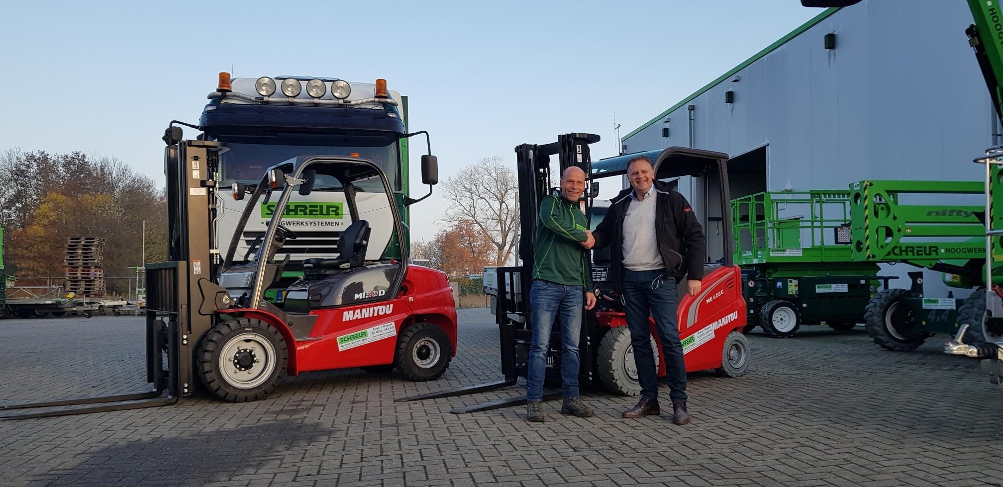 8 Manitou's voor Schreur Hoogwerksystemen Meppel