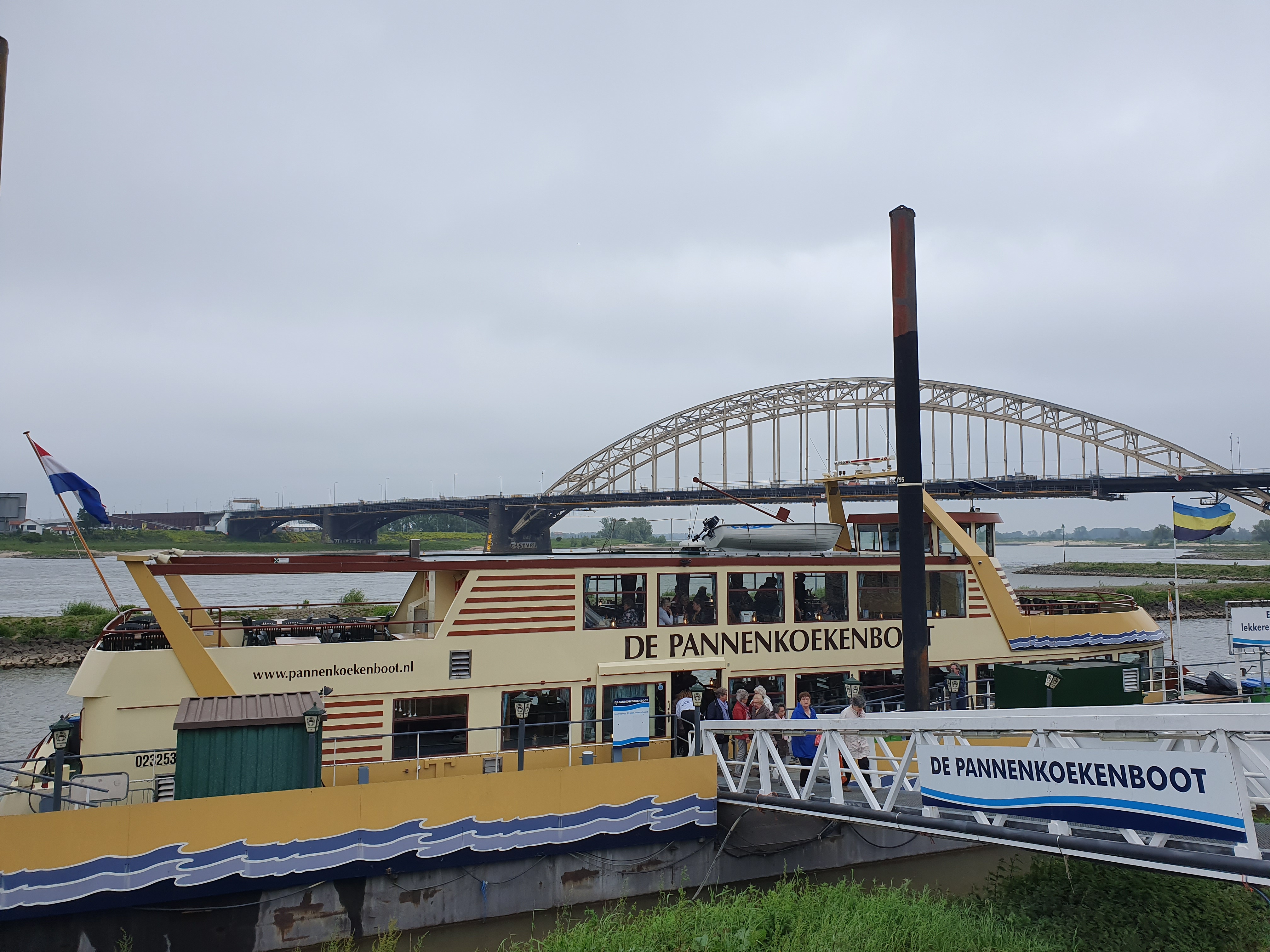 Hotel Haarhuis & SWOA verrassen 140 Arnhemse ouderen