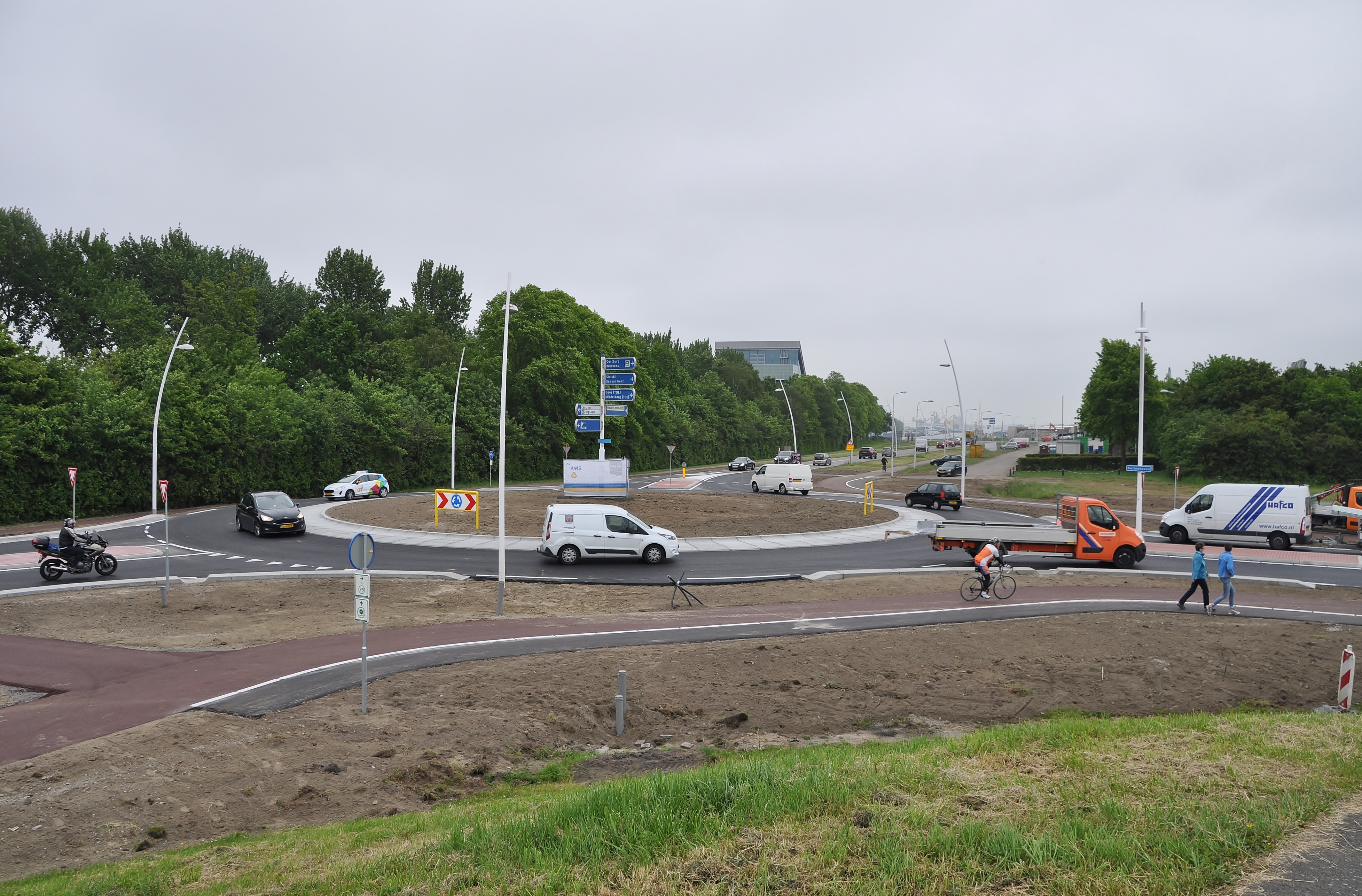 Duurzame rotonde aan het Sluizencomplex