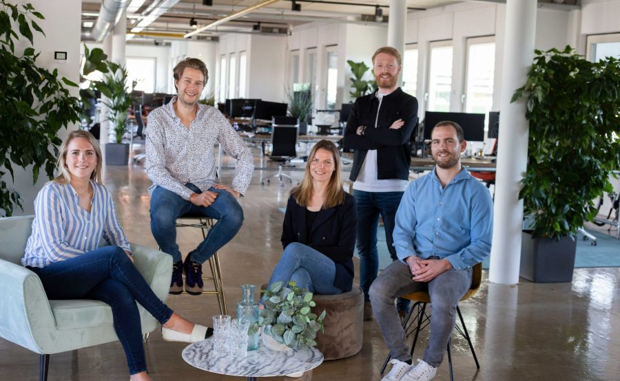 De mooiste design stoelen, banken, tafels en accessoires vind je bij Solfelt.