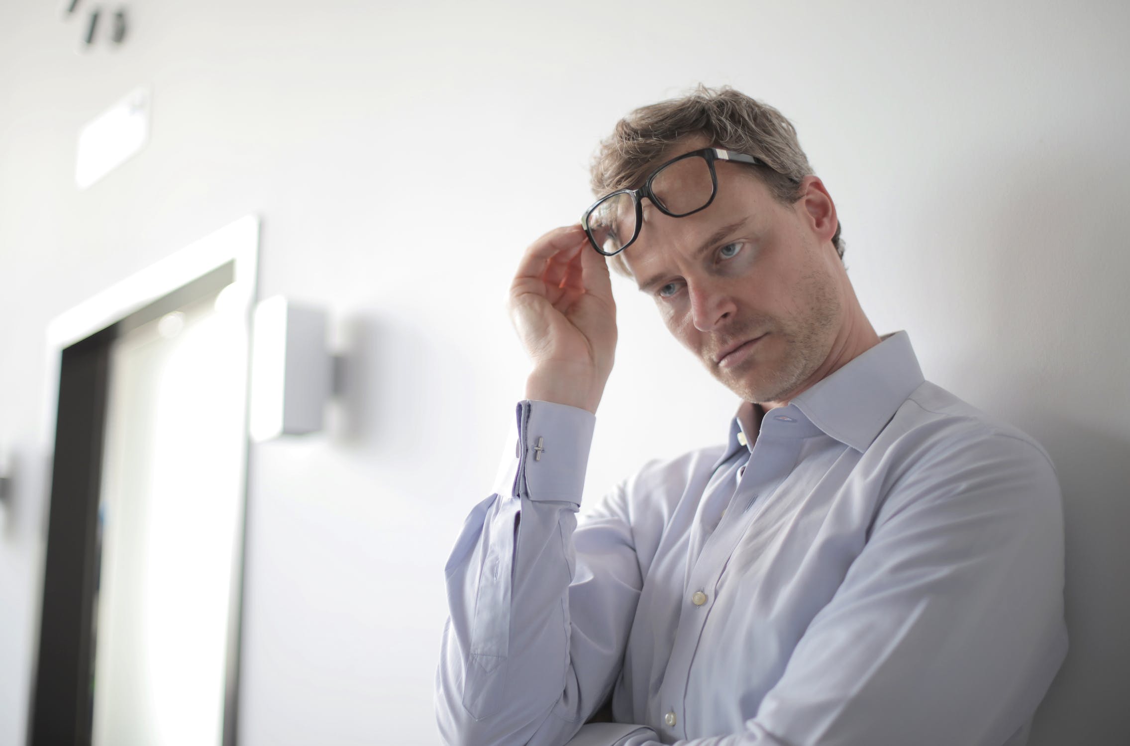 Drukke dag? Zo stop je het malen in je hoofd voor het slapen gaan