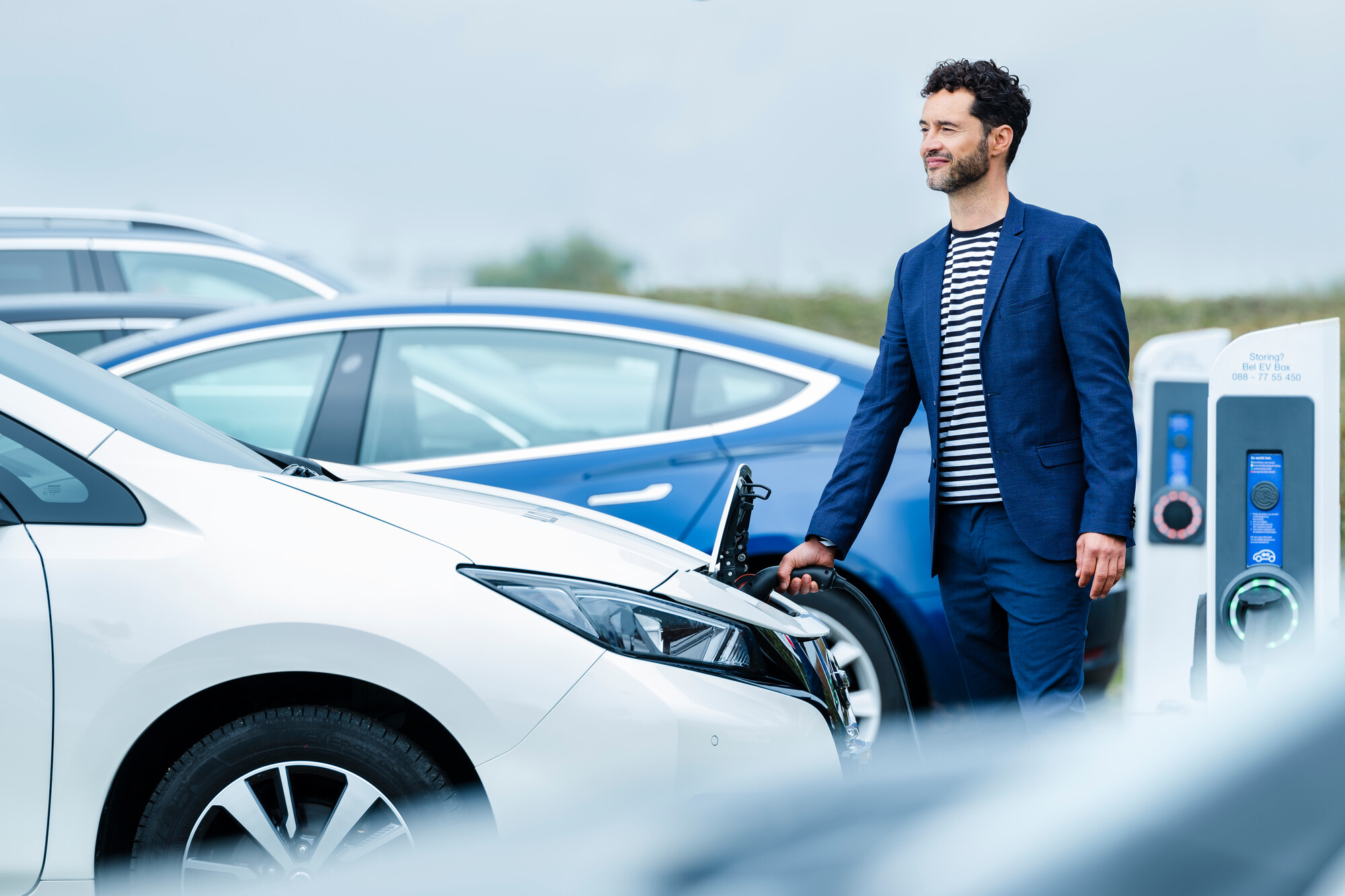 Elektrisch rijden belangrijkste mobiliteitstrend volgens Nederlanders