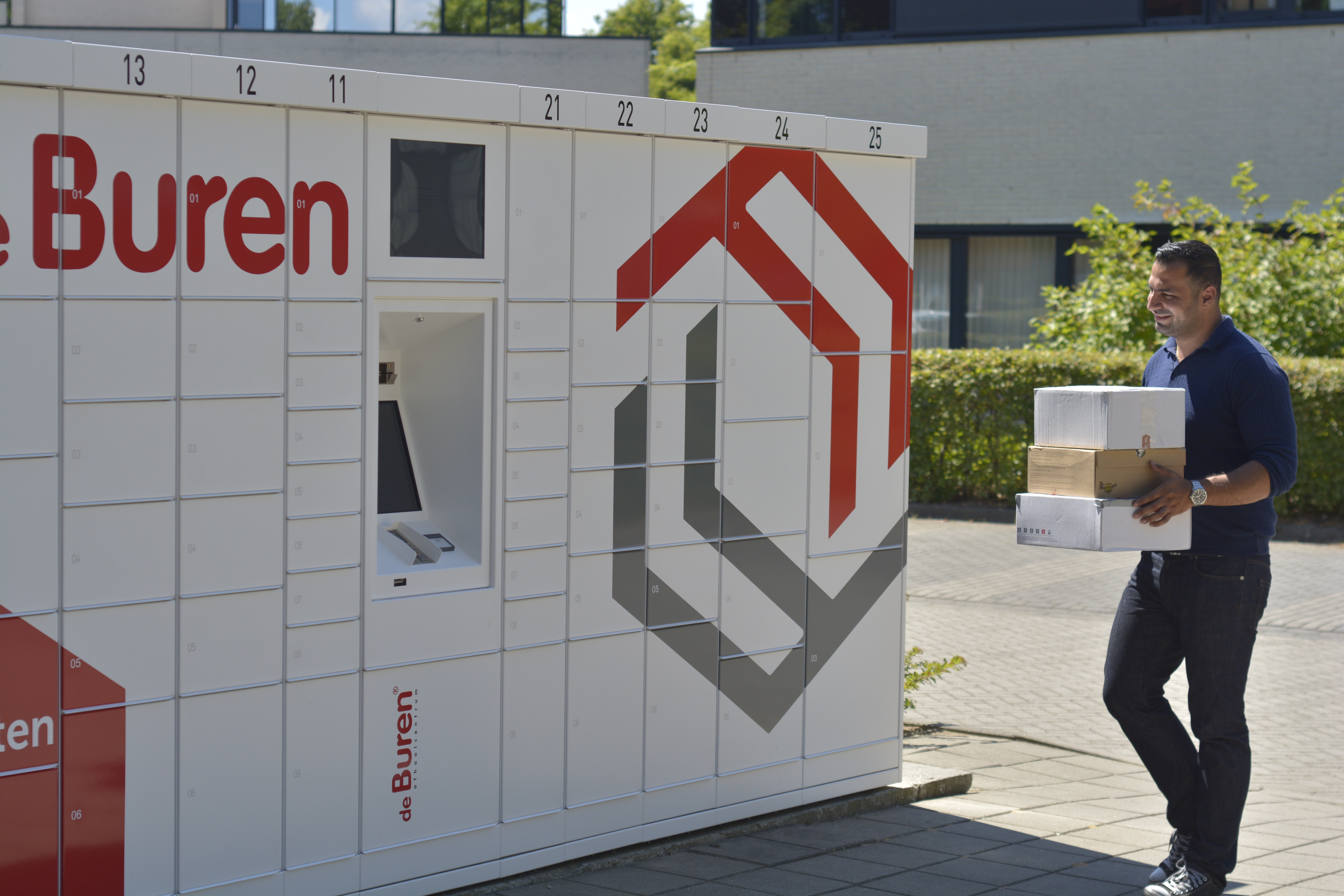 Vepa en De Buren realiseren 3.000 onbemande pakket-afhaalpunten