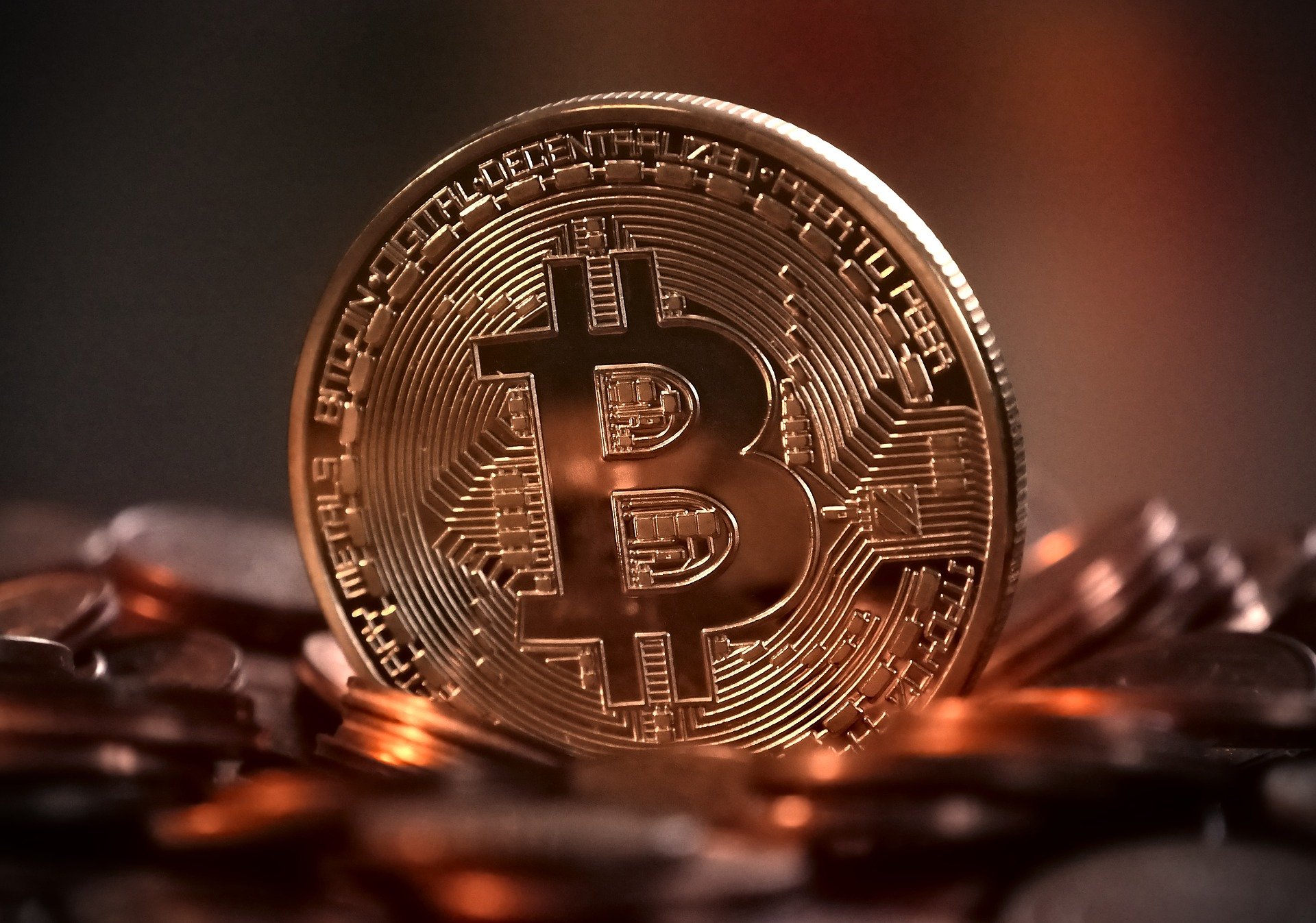 Beleggen in aandelen en cryptomunten, hoe doe je dat?