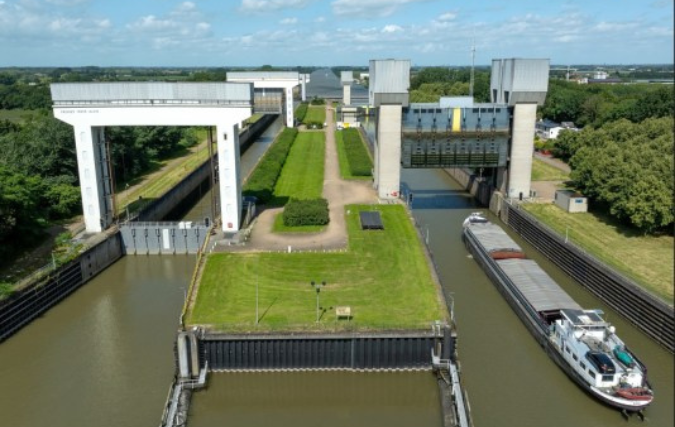 Onderhoud Amsterdam-Rijnkanaal gegund aan Combinatie Aqua Optimum 