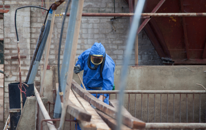 Asbestverwijdering voor 31 december 2024: Een Essentiële Veiligheidsmaatregel