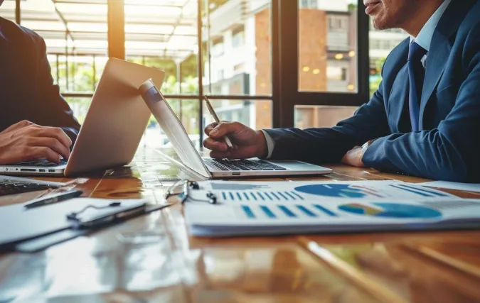 Waarom professionele financiële begeleiding essentieel is bij een bedrijfsovername