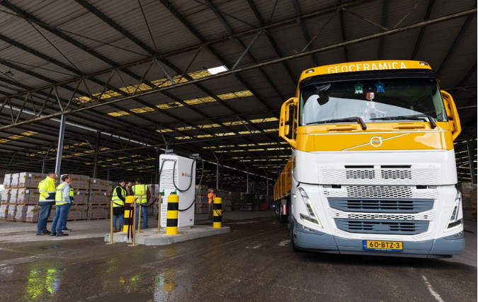 100% elektrisch bouwvervoer door samenwerking MBI, Bouwvervoer en Shell Recharge Solutions