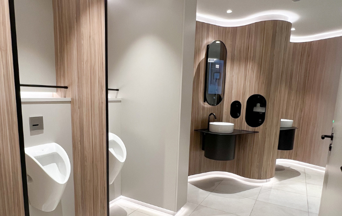 EERSTE ONE HUNDRED RESTROOMS GEOPEND BIJ WORK.EAT.CHARGE CONCEPT BRIER59