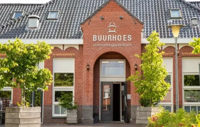 Ruimte om te werken en te ontmoeten: het Buurhoes in Ten Boer