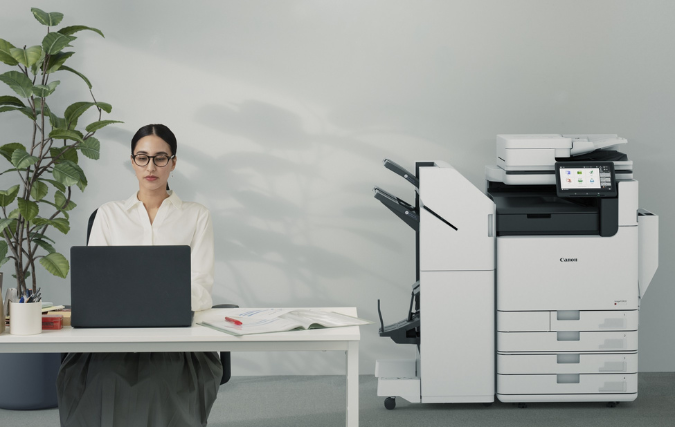 Canon introduceert de imageFORCE C7165, een nieuwe MFP die het bedrijfsleven nog meer mogelijkheden biedt