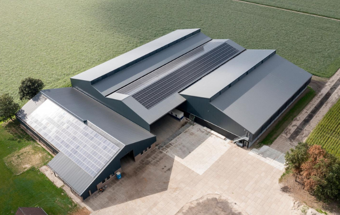 Dakrenovatie in de agrarische sector: investeren in rendement, dierenwelzijn en duurzaamheid