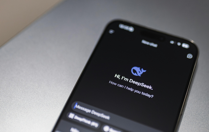 Helft Nederlanders wantrouwt Chinese AI-dienst DeepSeek