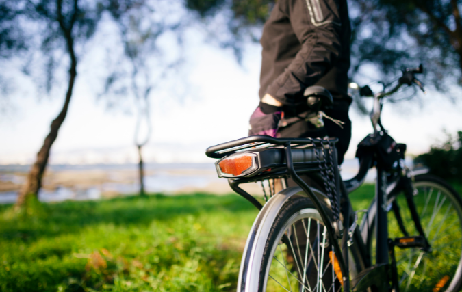 Werkgever biedt steeds vaker fietsvergoedingen aan in vacatures