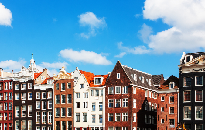 De schoonheid van Amsterdamse gevels: reiniging en renovatie