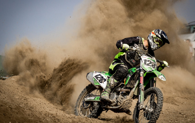 De voordelen van mobiele toiletten voor jouw motorevenement