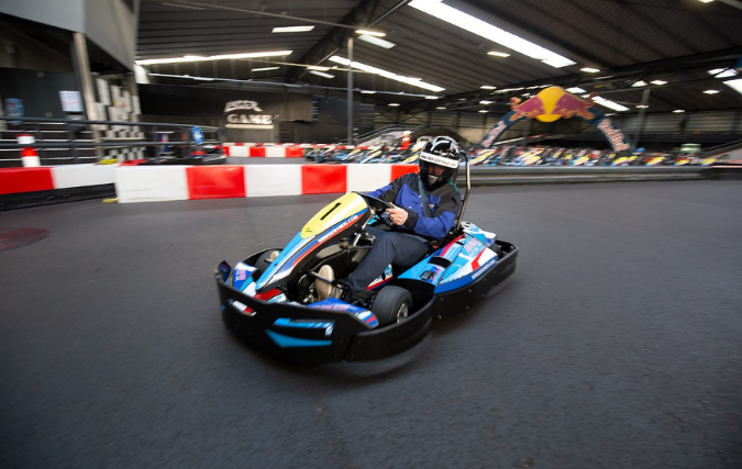 Bij Van der Ende Racing Inn gaan alle remmen los tijdens je bedrijfsfeest