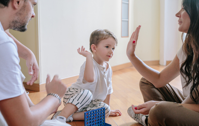 Invoering van 2 maanden betaald ouderschapsverlof