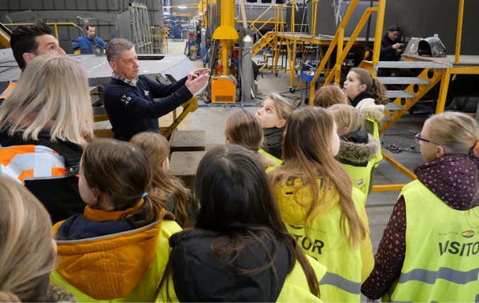 Jong talent ontdekt scheepsbouwtechniek in Keyport regio!