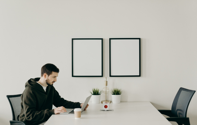 Goed toegerust op hybride werken met een optimale thuiswerkplek