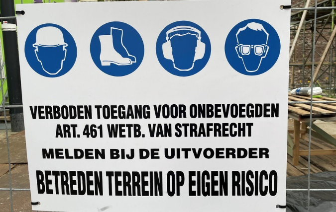 Hand kwijt in fabriek: baan en huis ook weg