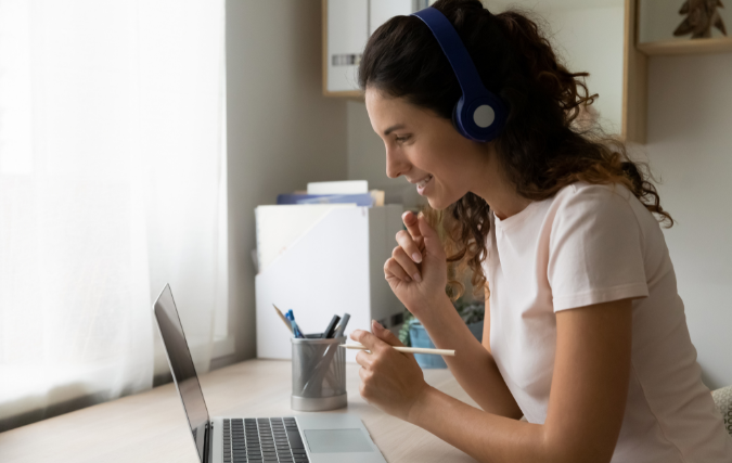 Drie op tien Nederlanders kijken WK tijdens werk