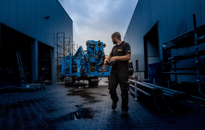 Eerste volledig elektrische grondboorinstallatie ter wereld komt tegemoet aan strengere eisen bouwwereld