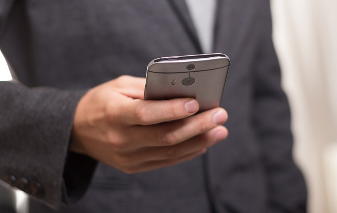 Hier moet een goede zakelijke telefoon aan voldoen