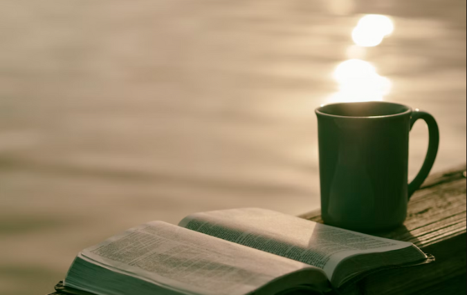 Eigen boek uitgeven: hoe gaat dat in de praktijk?