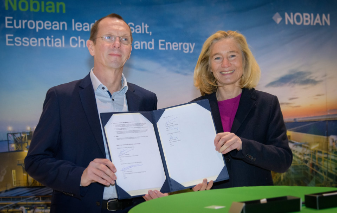 Chemiebedrijf Nobian en minister tekenen maatwerkafspraak voor nul CO2-uitstoot in 2030  