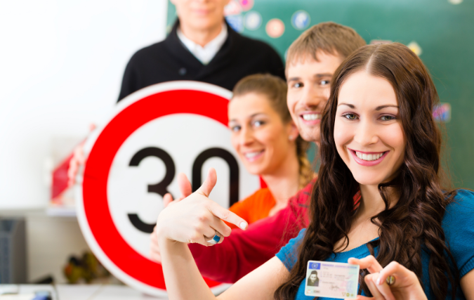Jouw weg naar een succesvol theorie-examen met interactief online leren