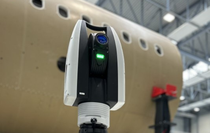 Hexagon lanceert Leica Absolute Tracker ATS800 laser