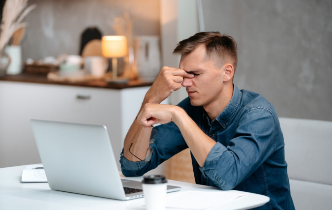 Onderzoek Zivver: hybride werkomgevingen zorgen voor toenemende stress en dataverlies