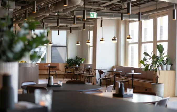 Hoe sfeervol kantoorinterieur bijdraagt aan productiviteit