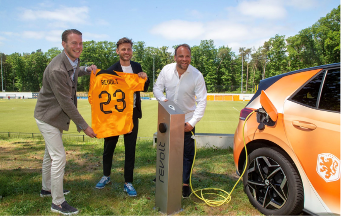 KNVB en Revolt sluiten partnership om voetbalverenigingen te verduurzamen